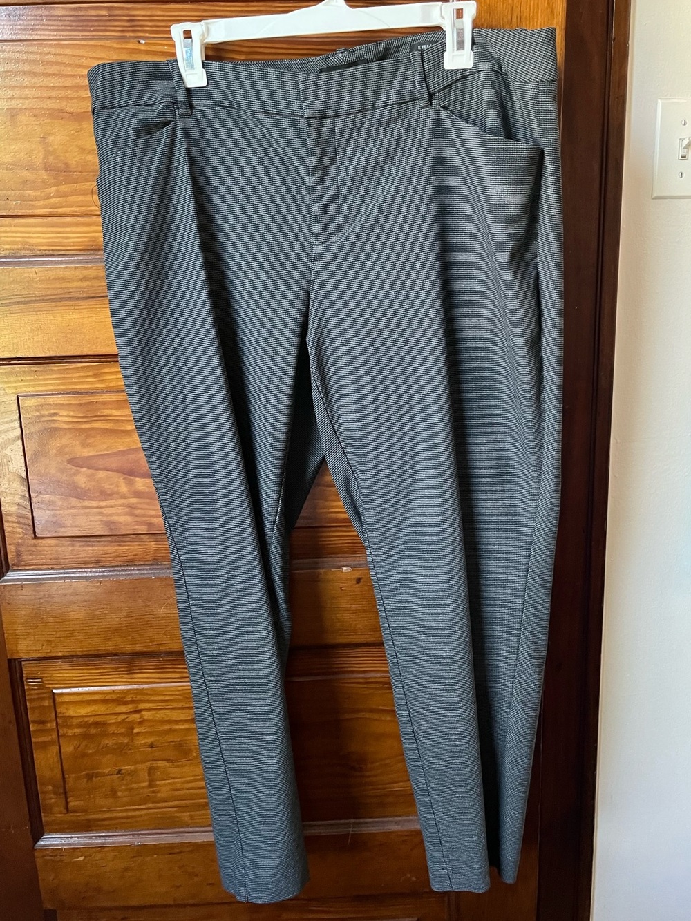 Lord & Taylor Women’s Charcoal Houndstooth Dress Pants - Size 16W